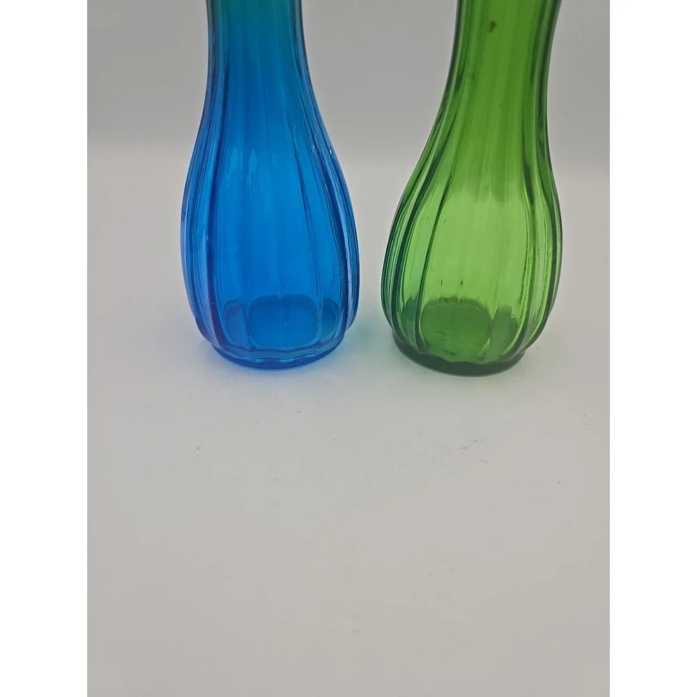 2‎ Vtg Emerald Green Blue Glass Bud Flower Vase Ribbed fluted  8